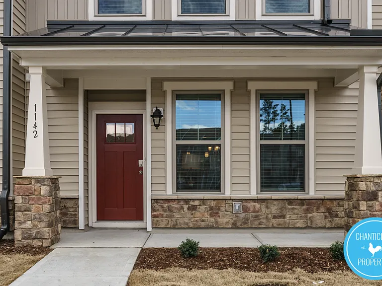 1120 Midtowne Way — Photo 2
