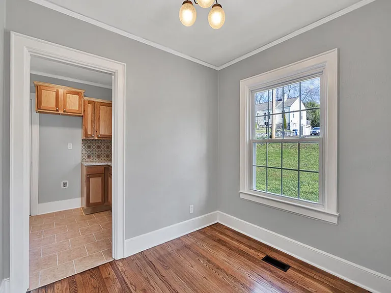 118 Pinehurst Ave — Photo 3