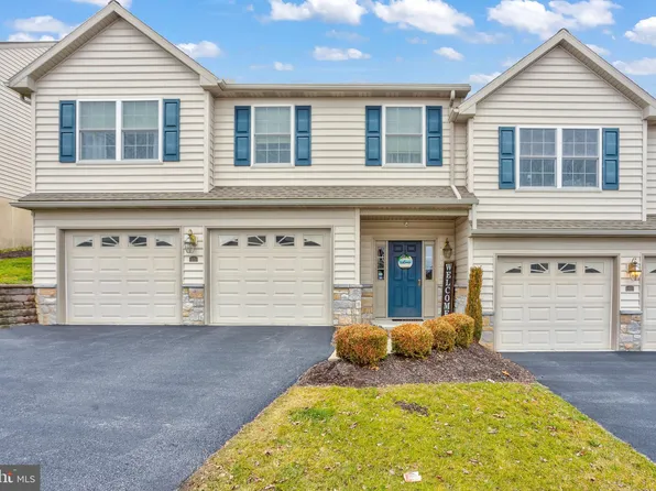 45 Woodsedge Dr, Elizabethtown, PA 17022