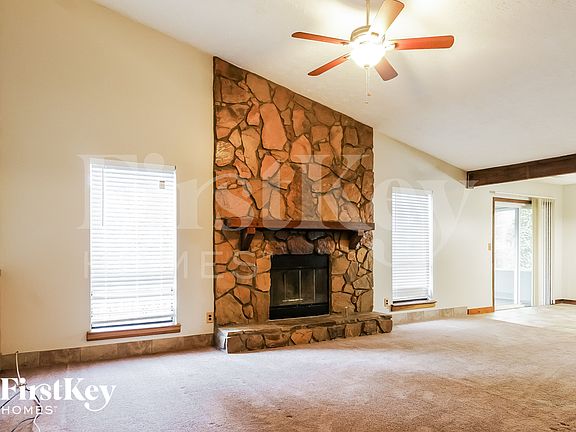 4th image of 446 Ridgetop Dr NW