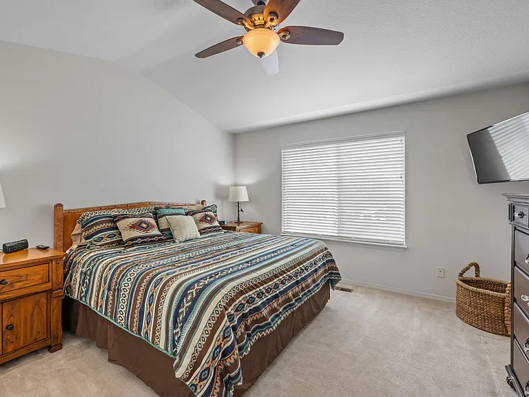 6412 Silver Mesa Dr #B — Photo 9