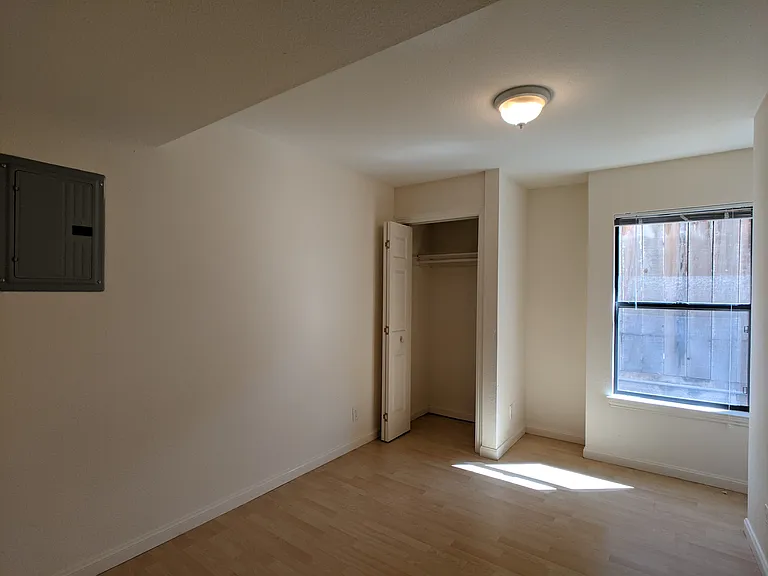 1932 Hearst Ave — Photo 22