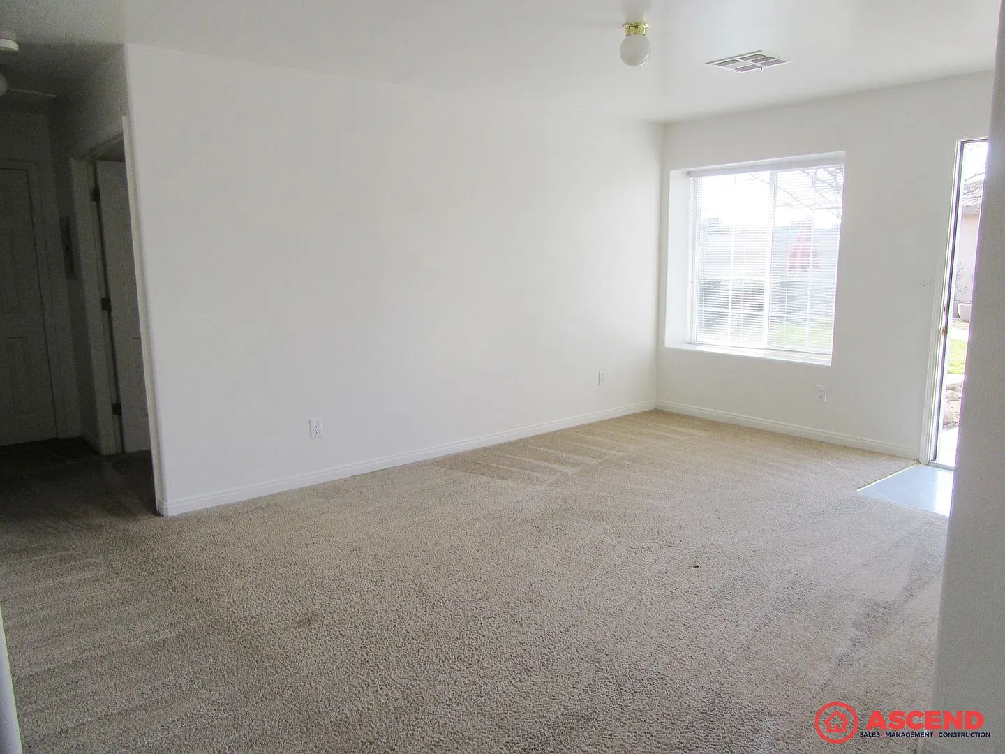 701 Spring Meadow Ct — Photo 4