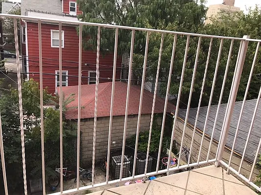 Rented by Zuz Realty | media 13