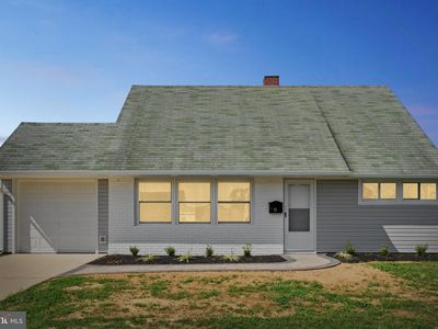 49 Jewel Ln, Levittown, PA, 19055