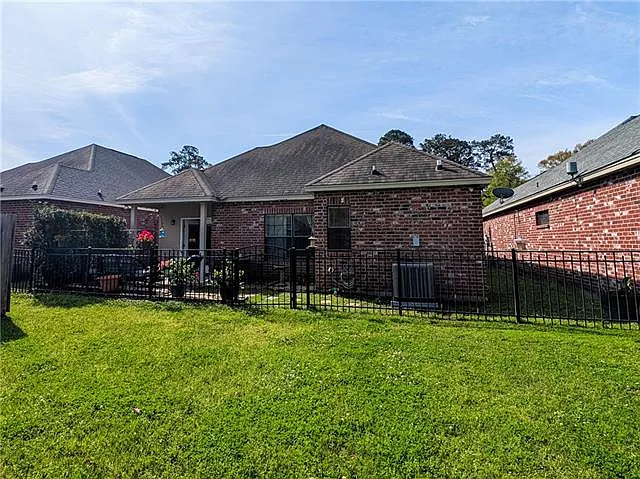 154 Gallier Ct — Photo 33