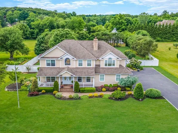 558 Elwood Road, East Northport, NY 11731