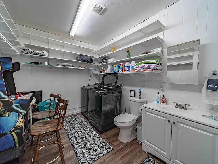 119 N 200 E — Photo 26