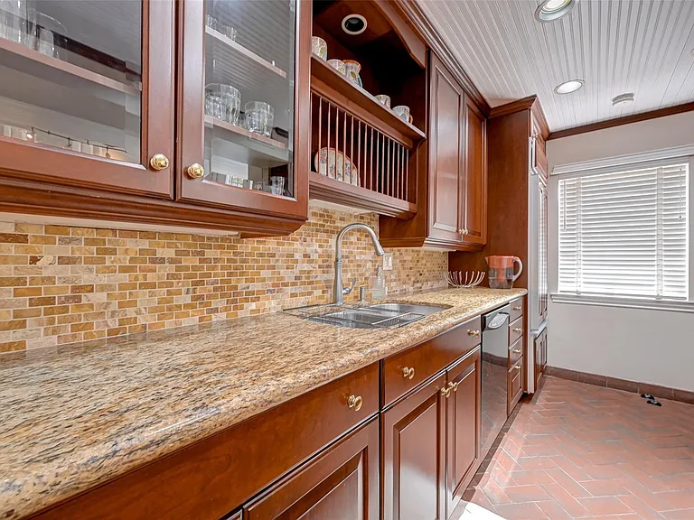 6329 Del Monte Dr #100 — Photo 19