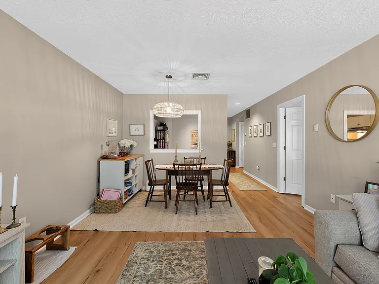 15 Highland St #108 — Photo 2