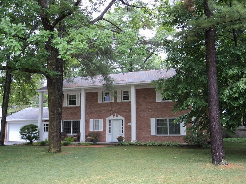 1st image of 410 Island View Dr