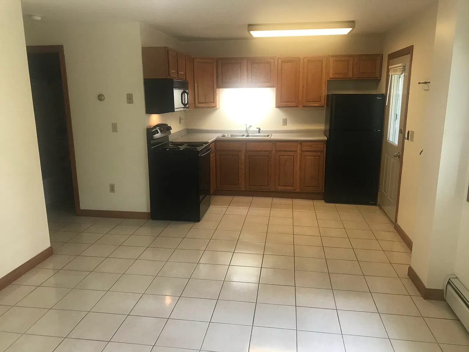1 bed, 600 sqft, $1,050 — Photo 2