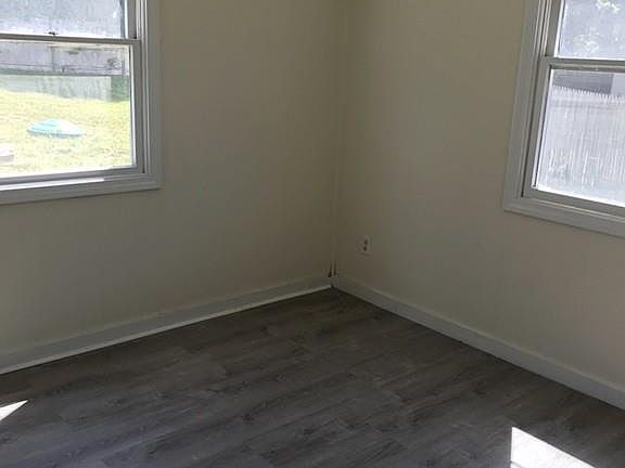 3rd image of 36 Collins Ave #0