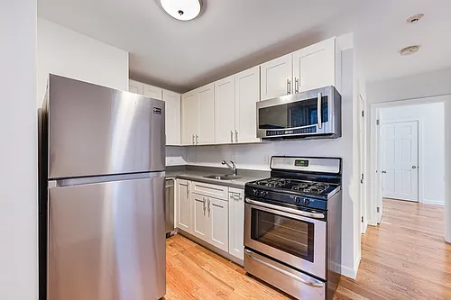 12 Foster St #6 Photo 1