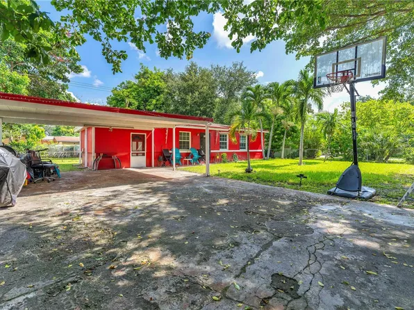 3031 NW 163rd St, Miami Gardens, FL 33054