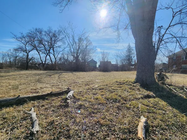 615 W Brentwood St, Highland Park, MI 48203