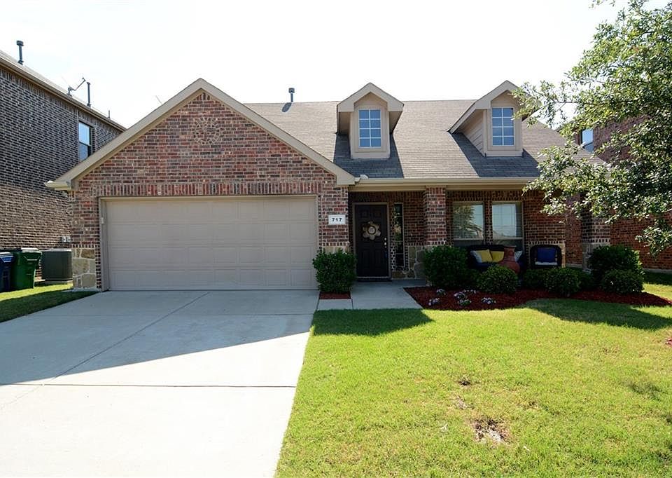 1st image of 717 Golden Bear Ln