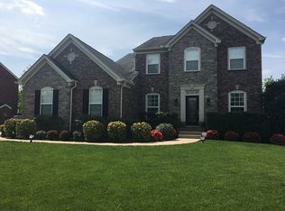 1043 Avery Trace Cir, Hendersonville, TN 37075