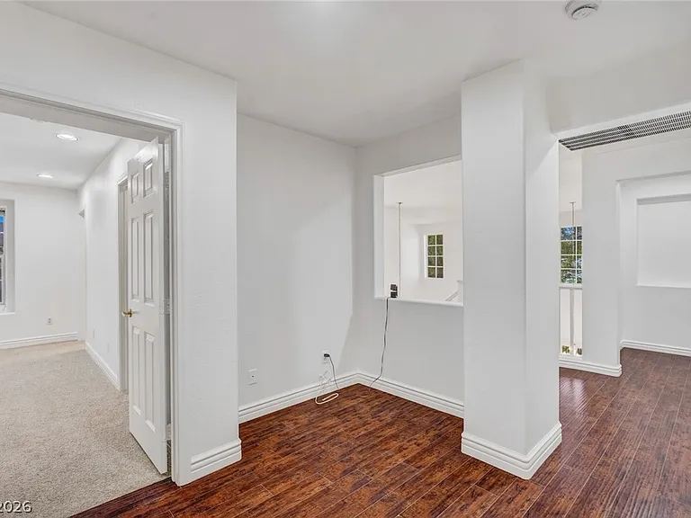 3034 Carbondale St — Photo 26