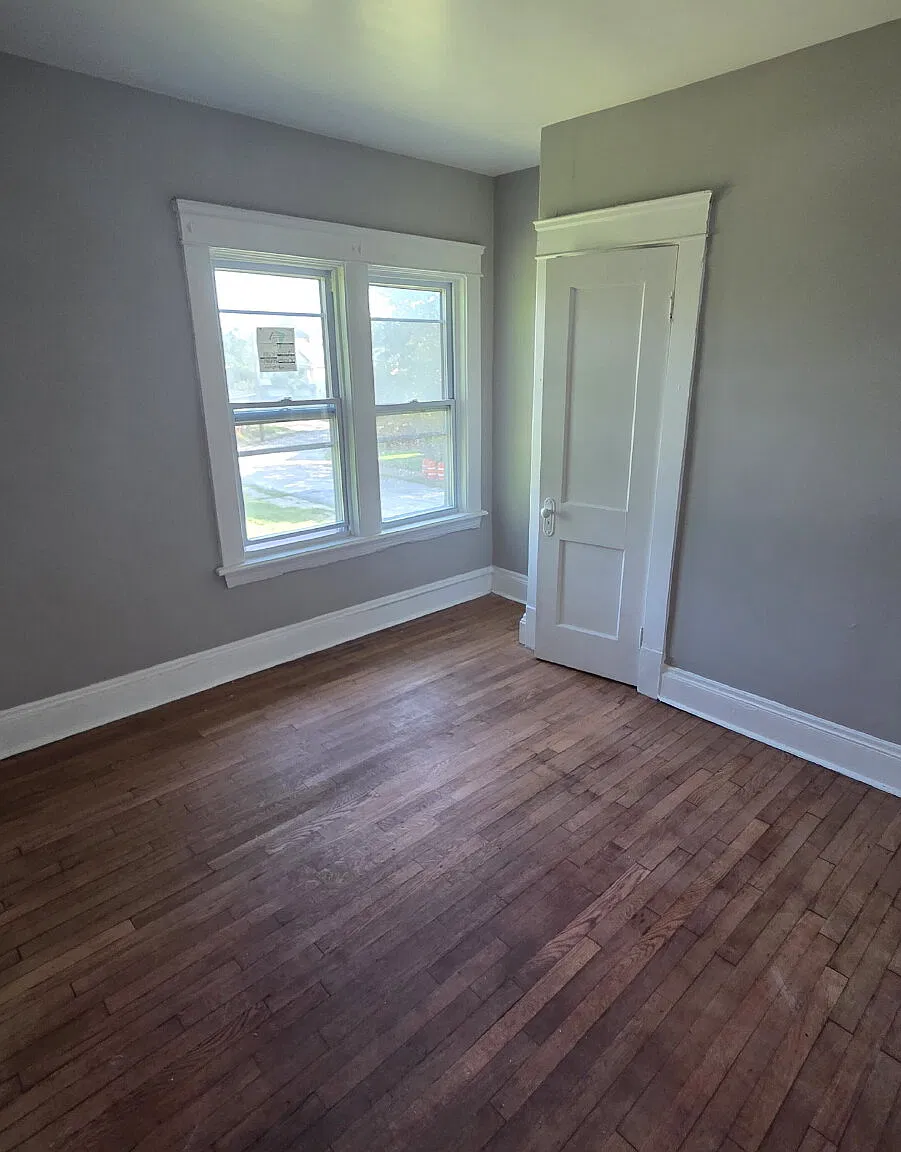 2 bed, 1.0 bath, $850 — Photo 4