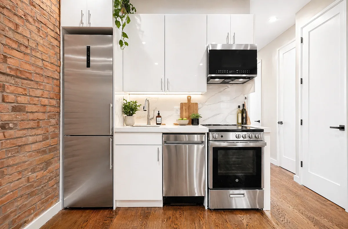 Building Photo - 58 2nd Ave #2B