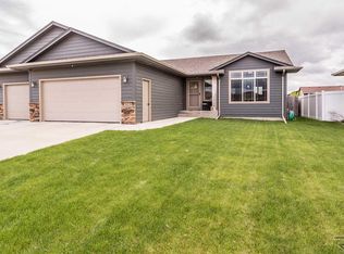 3113 S Sandlot Ave, Sioux Falls, SD 57110