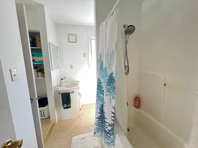 214 Lake St #3 — Photo 12
