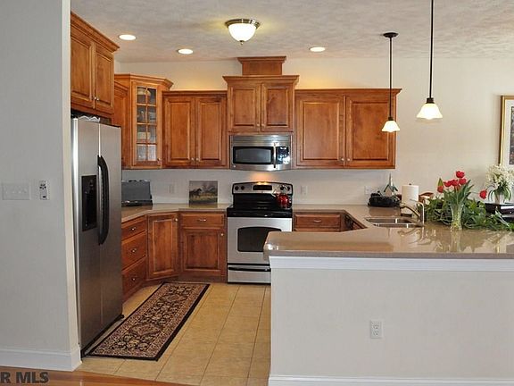 2nd image of 118 Meadow Flower Cir