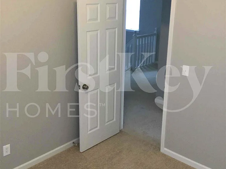 4200 Reserve Hill Xing — Photo 15