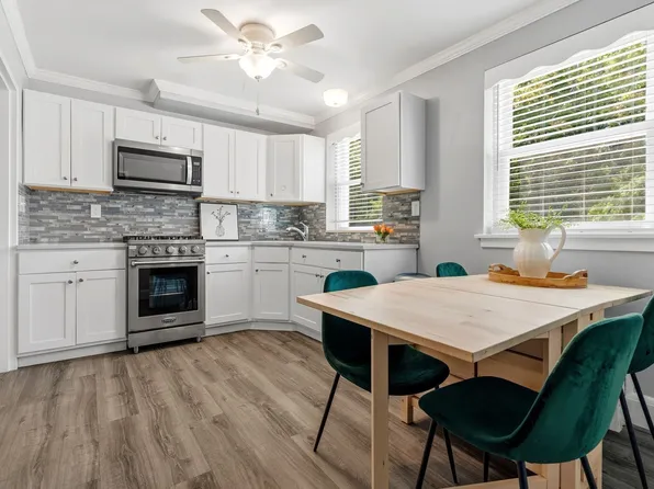 4 Oleary Way APT 74, Jamaica Plain, MA 02130