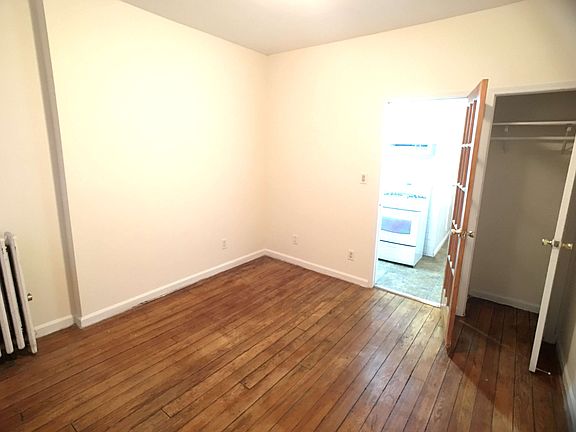 3rd image of 431 E 9th St APT 7