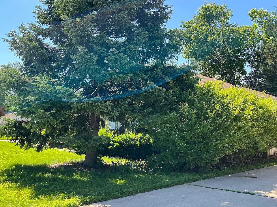 2nd image of 10421-10427 W Custer Ave