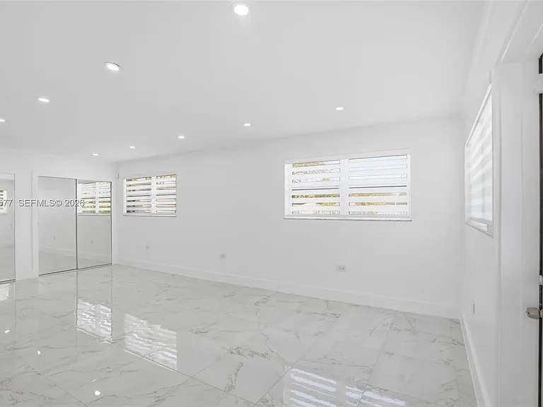 5521 SW 104th Ave — Photo 10