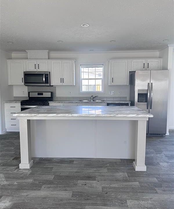 2nd image of 1165 Maple Leaf Ct