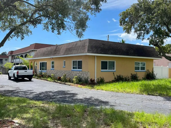 6098 22nd Ave N, Saint Petersburg, FL 33710