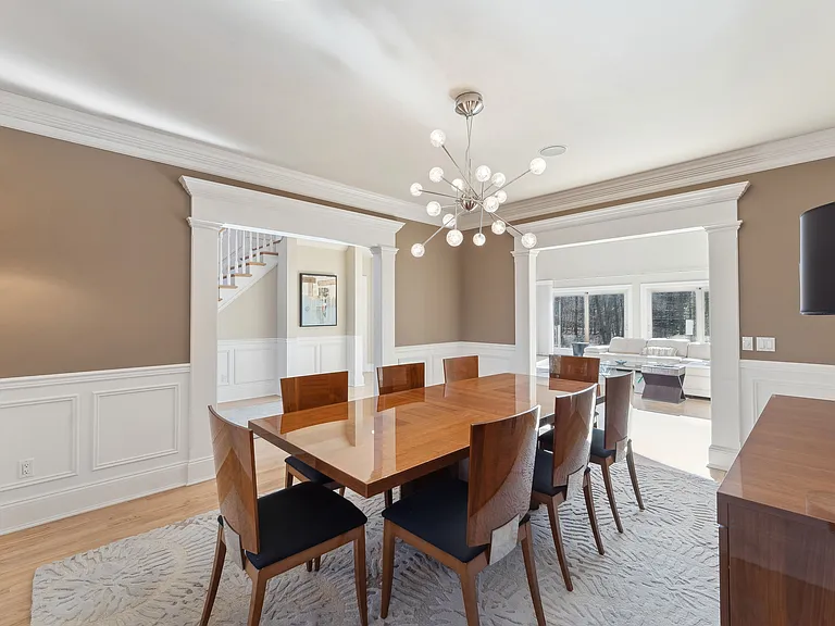 11 Arbutus Rd — Photo 9