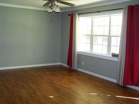3rd image of 1202 E Schmid St
