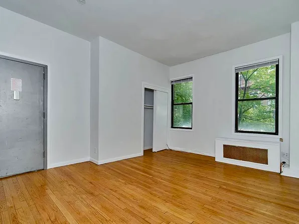 212 East 26th Street image 1 of 4