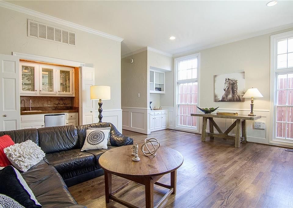 1st image of 3434 Asbury St