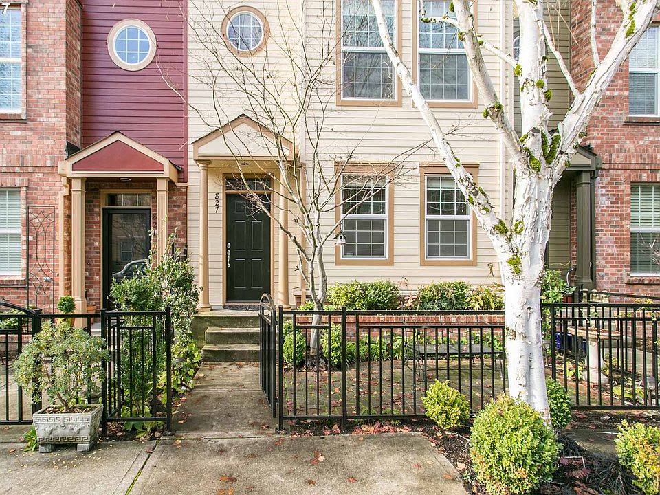 1st image of 827 NE Caden Ave