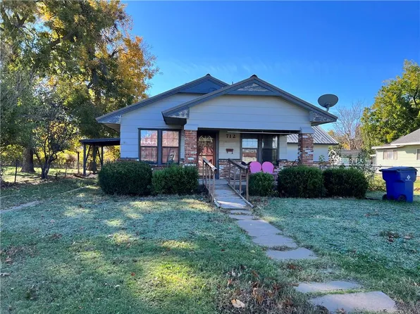 712 W Central Blvd, Anadarko, OK 73005