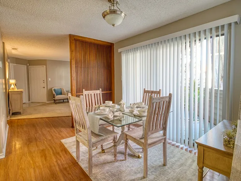 4000 HORIZON HILL APARTMENTS — Photo 8