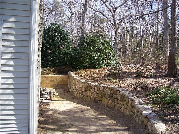 3rd image of 6 Oyster Hill Dr