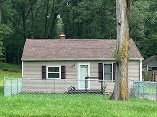 97 Carl Ave, Springfield, MI 49037