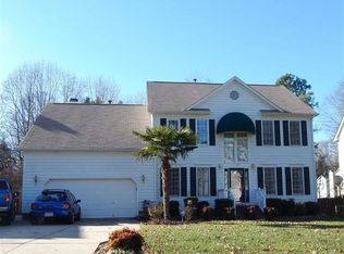 8909 Deerland Grove Dr, Raleigh, NC 27615