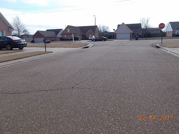 4th image of 6460 Jamie Dr