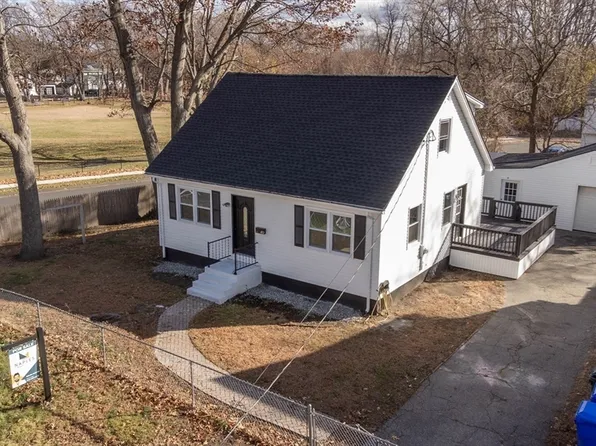 49 Worthy St, Springfield, MA 01104