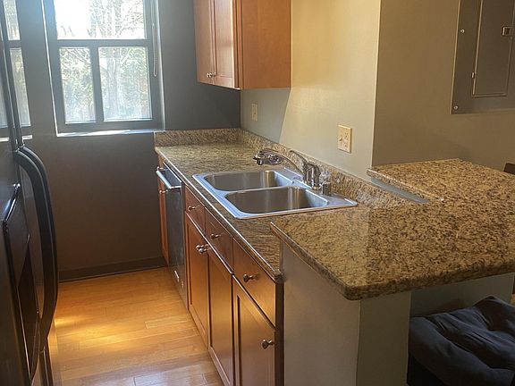 5th image of 313 E Lafayette St APT 104