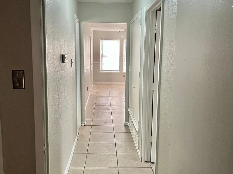837 Woodland Ct — Photo 11