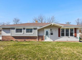 N86W14812 Rozanne Dr, Menomonee Falls, WI 53051